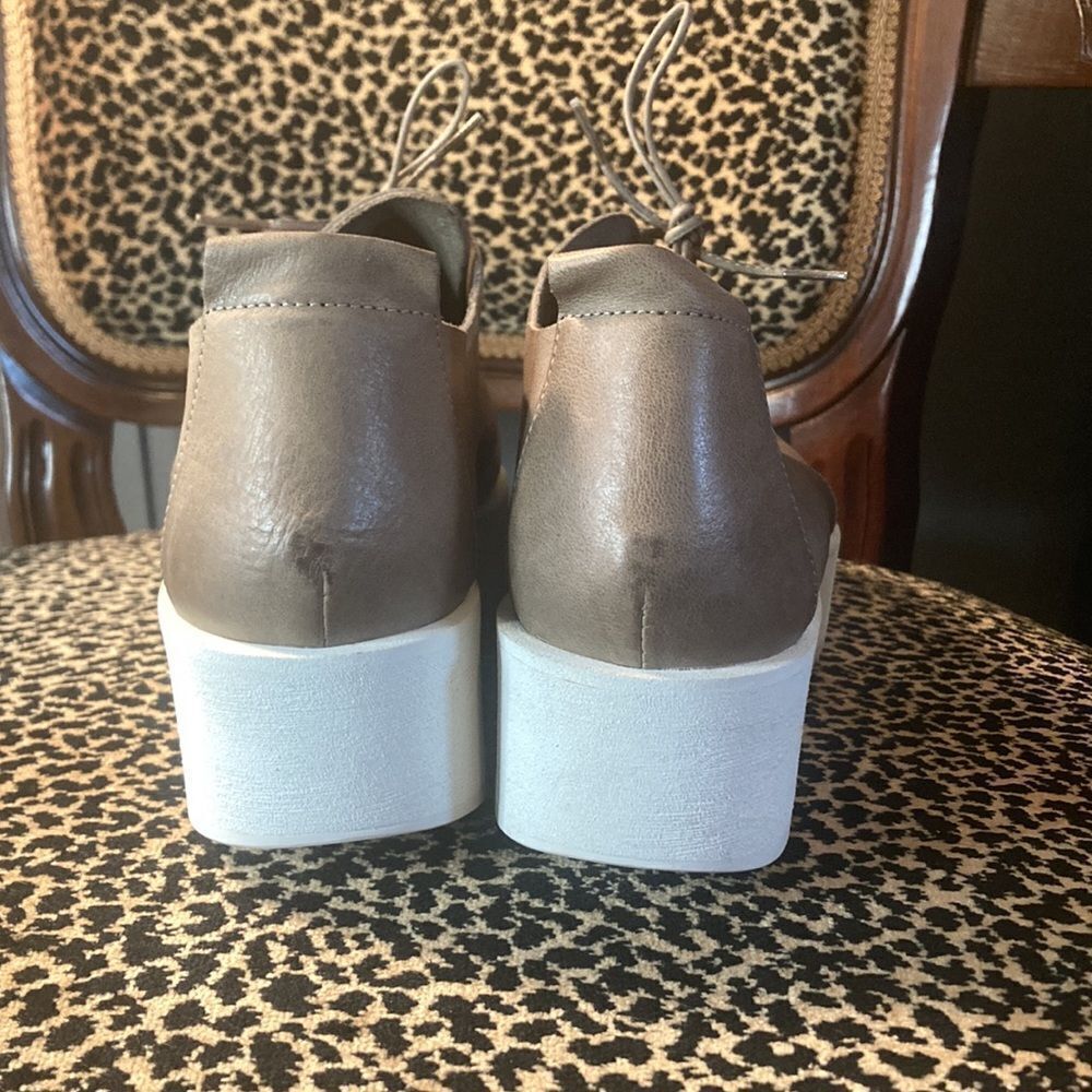 Annette Gortz mocha tube lace up leather shoes, size 8.5, EUC - Picture 5 of 14